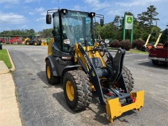 John Deere 244 P