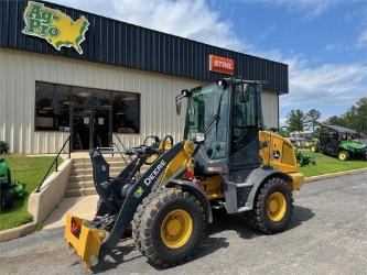 John Deere 244 P