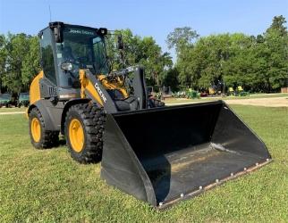 John Deere 244 P