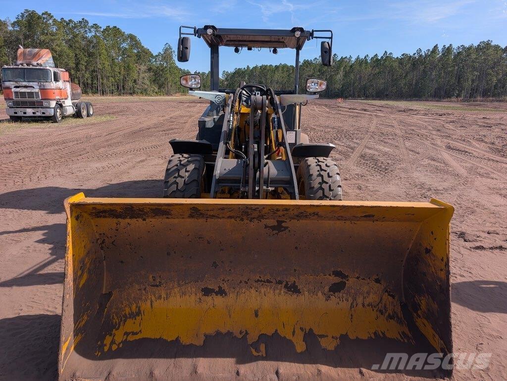 John Deere 184 G Pienkuormaajat