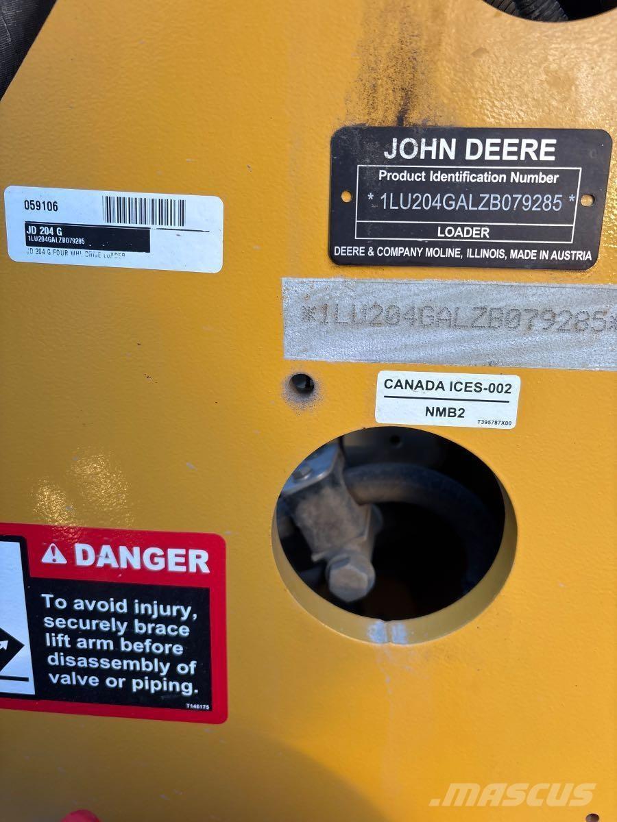 John Deere 204 G Pienkuormaajat