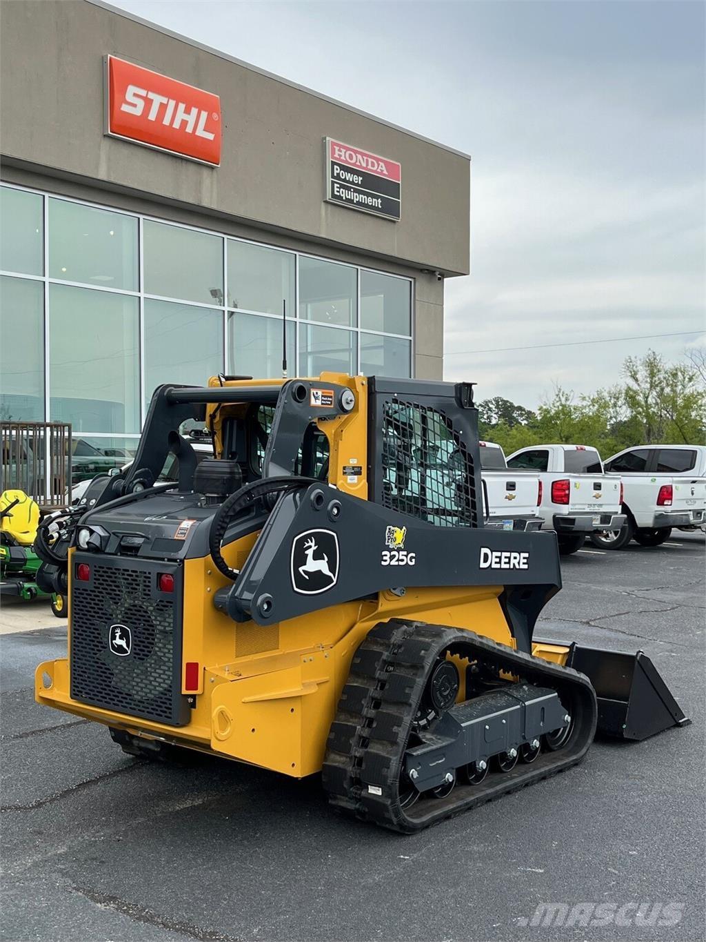 John Deere 325G Pienkuormaajat
