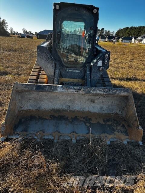 John Deere 325G Pienkuormaajat