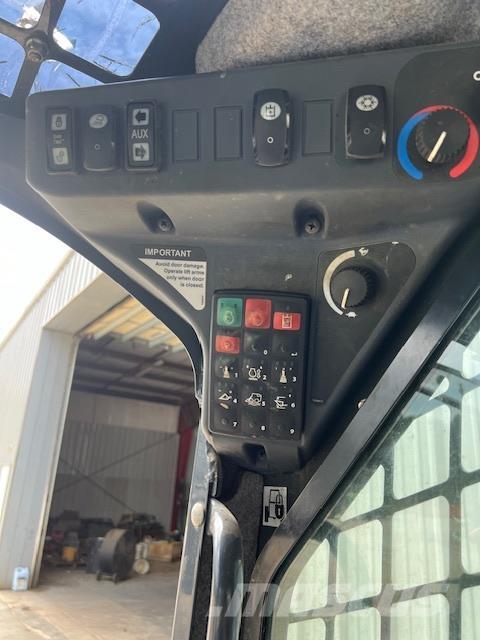 John Deere 333G Pienkuormaajat