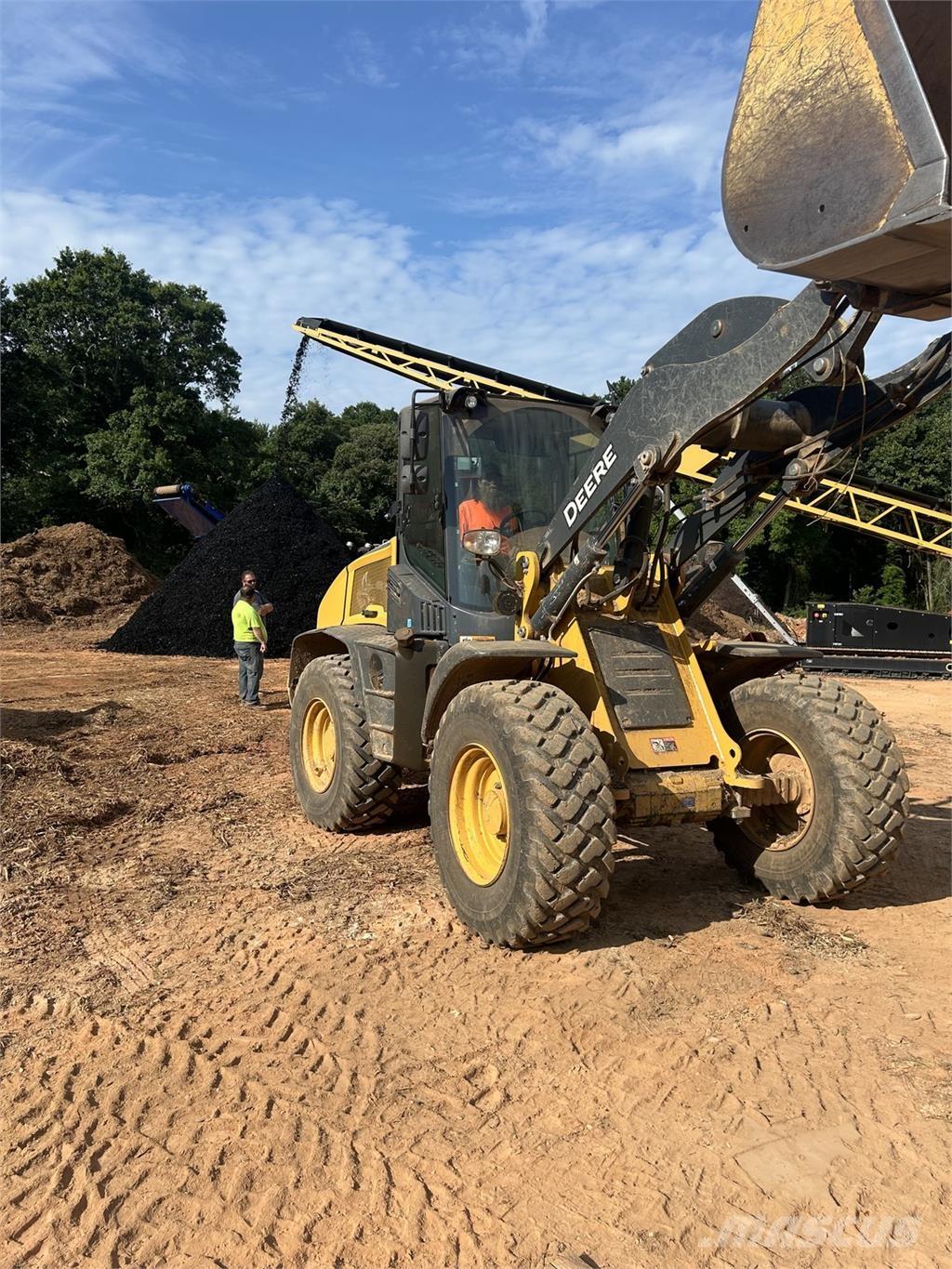 John Deere 344L Pienkuormaajat